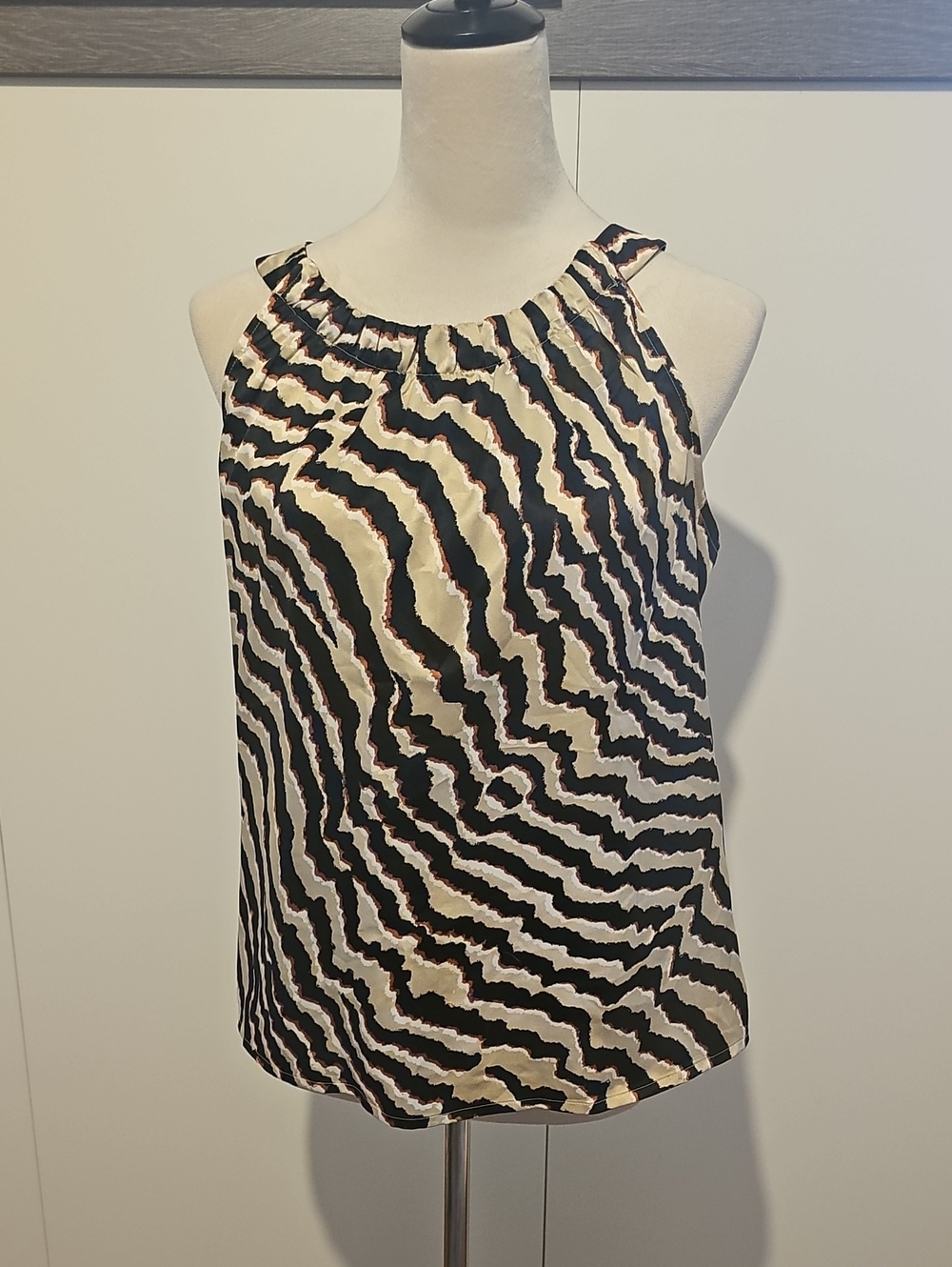Sleeveless Zebra-Print Halter Top in Black and Cream S